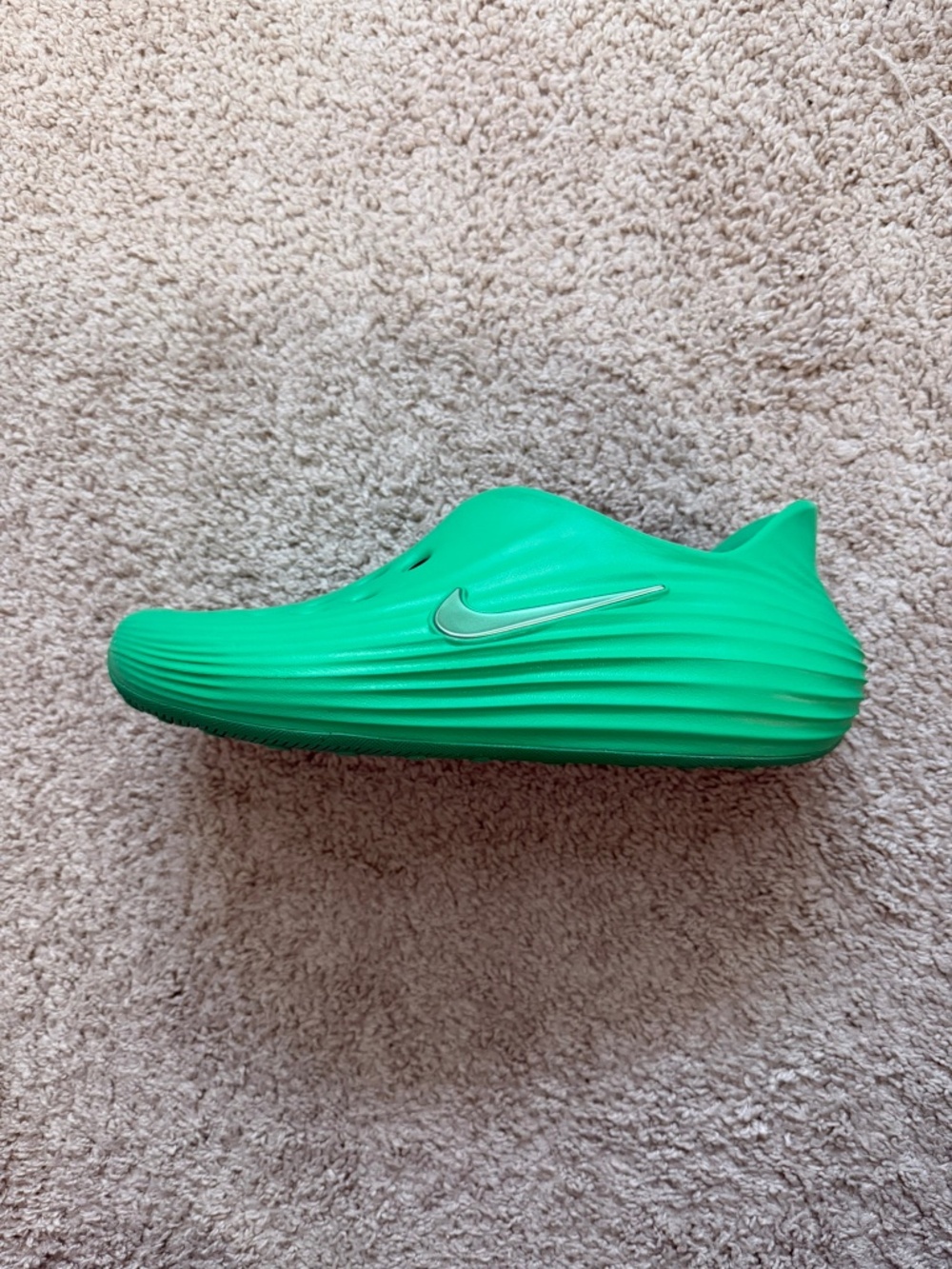 Nike ReactX Rejuven8 Stadium Green Foam Mules Shoes HV5060-302
